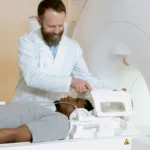 magneticka_rezonance-pexels-mart-production-7088486